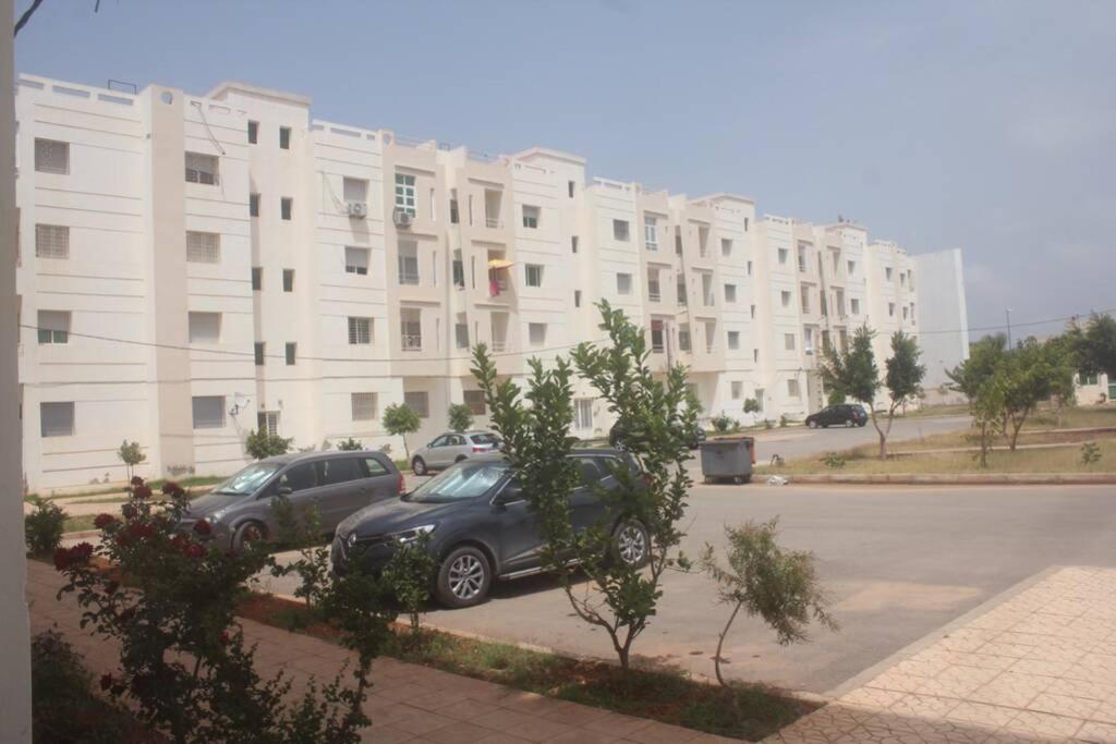 Charmant Appartement Marocain Au Coeur De Саидия Экстерьер фото